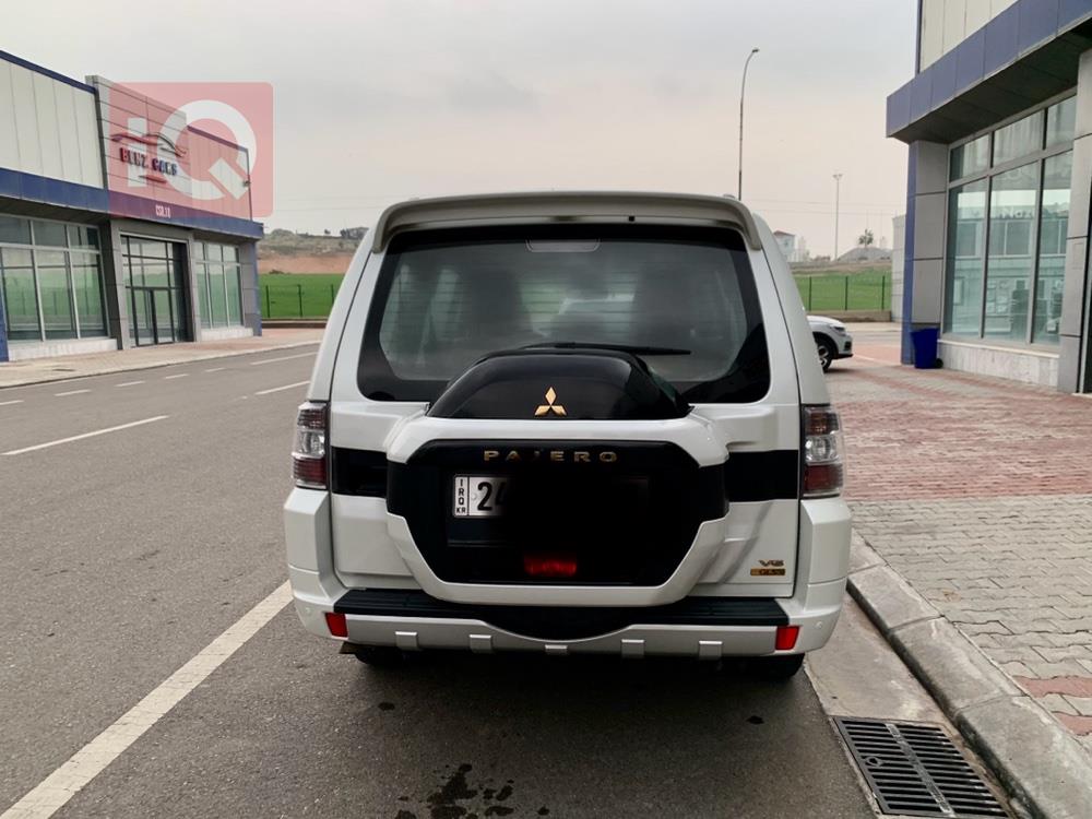 ميتسوبيشي باجيرو